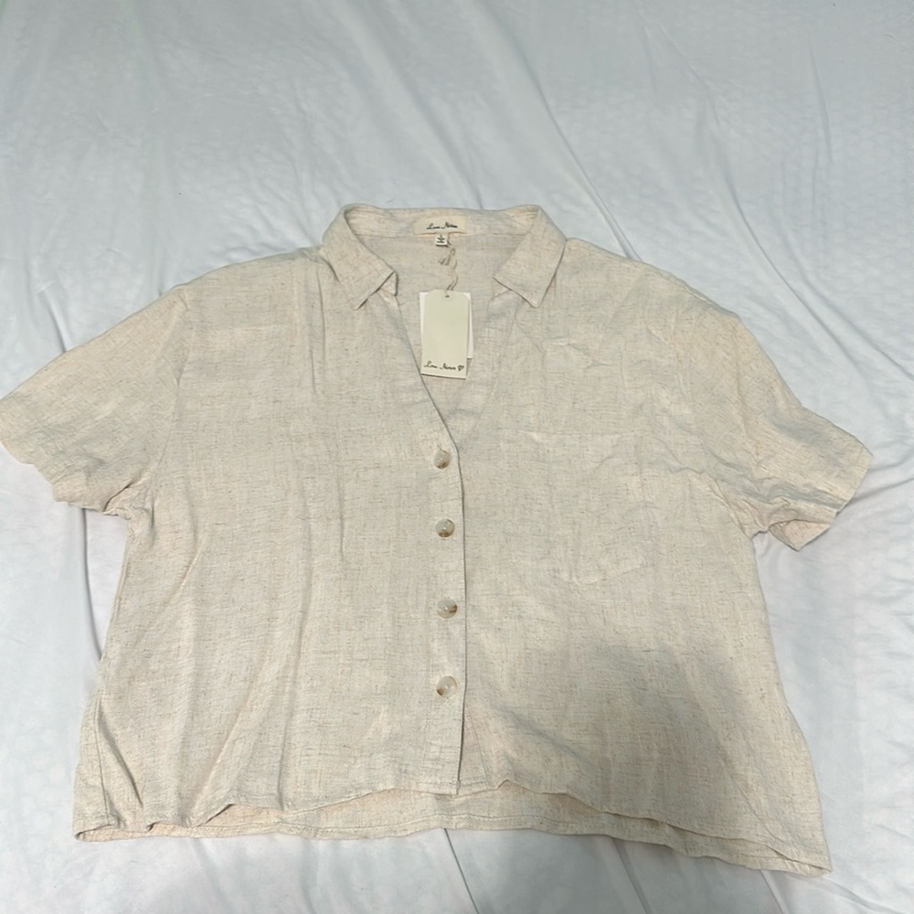Women’s cropped linen top